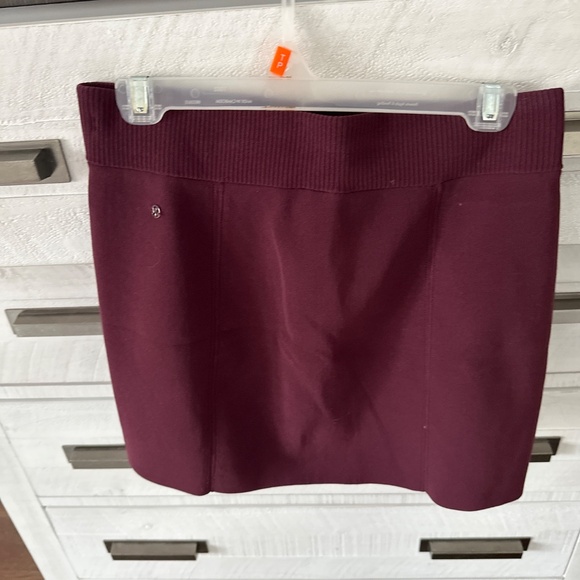 Lululemon mini skirt - Picture 3 of 4